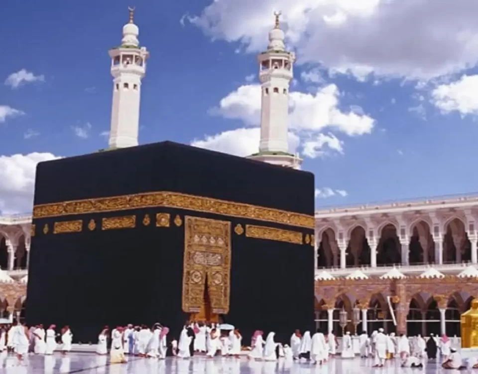 Budget-Friendly Umrah: Smart Booking Strategies Revealed